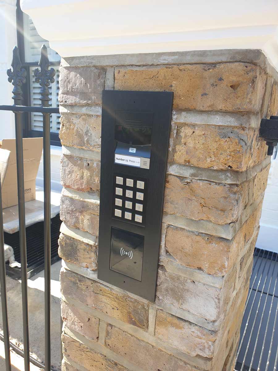 Wandsworth-Residential-Wifi-Network-Townhouse-11
