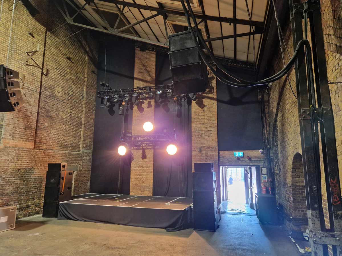 Night-Club-Wifi-Network-Installation